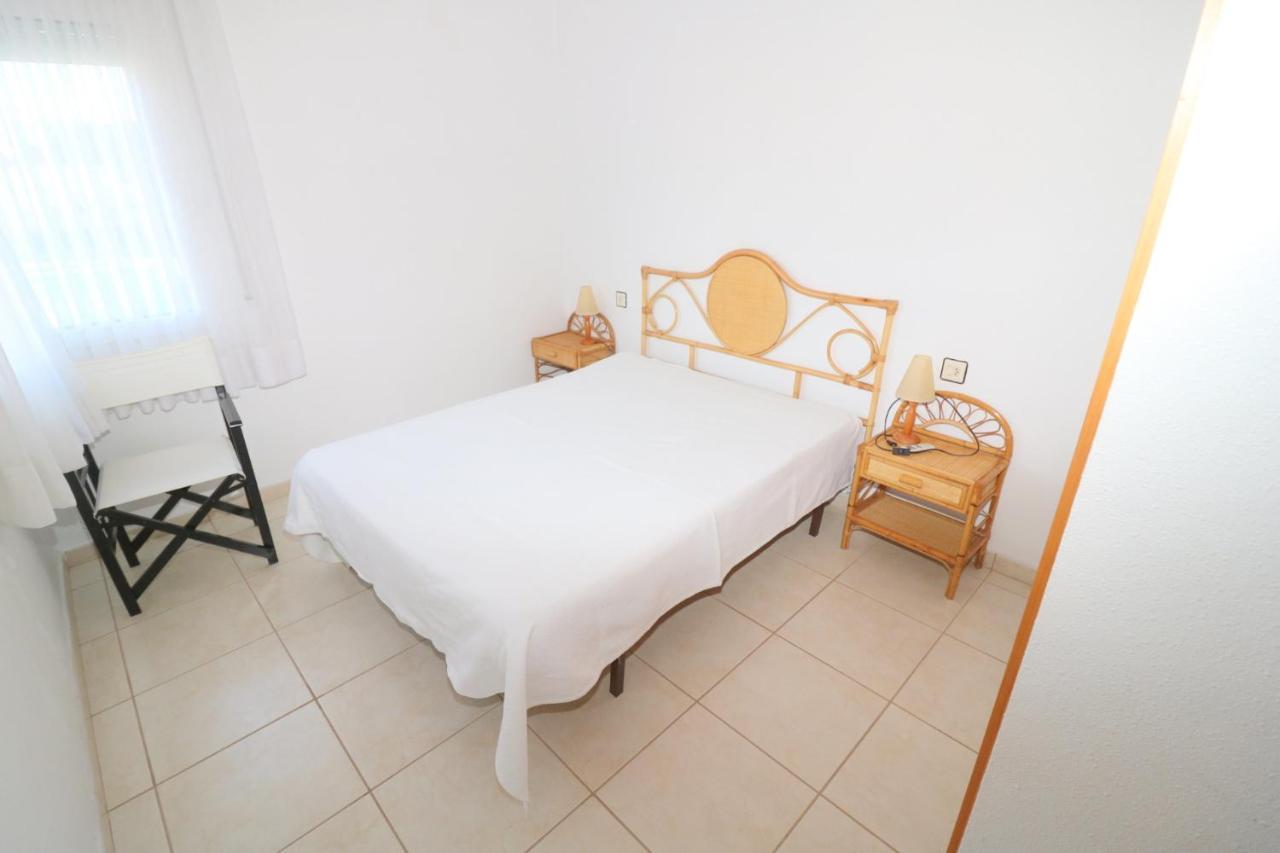Port Estrella 24 Villa Roses Exterior photo